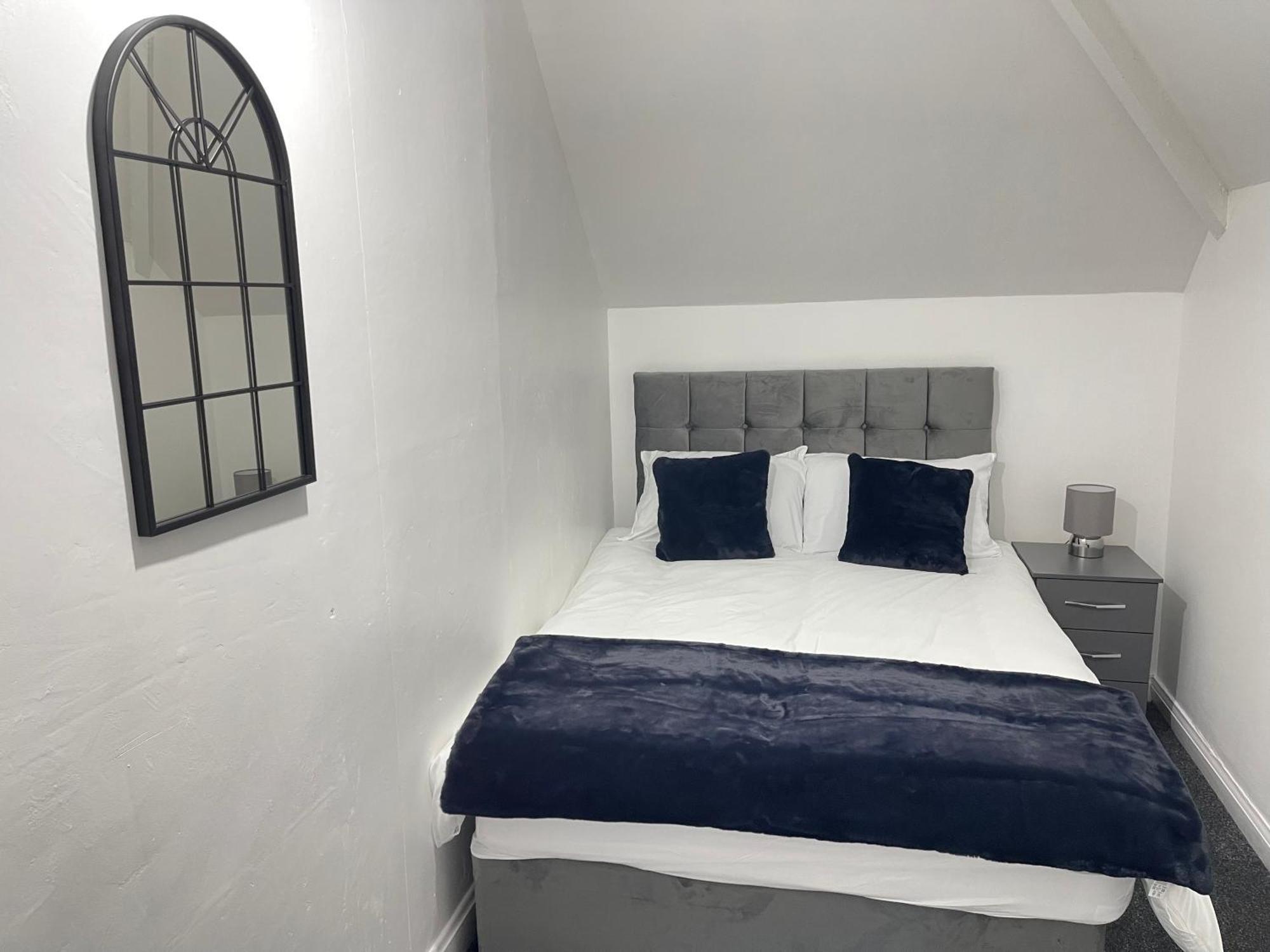 Hometel Digs Hidden Gem Large Comfy Home Can Sleep 15 Braunstone Town Екстер'єр фото